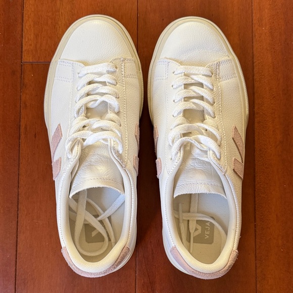 Veja Campo White and Purple Leather Sneakers - Picture 2 of 7